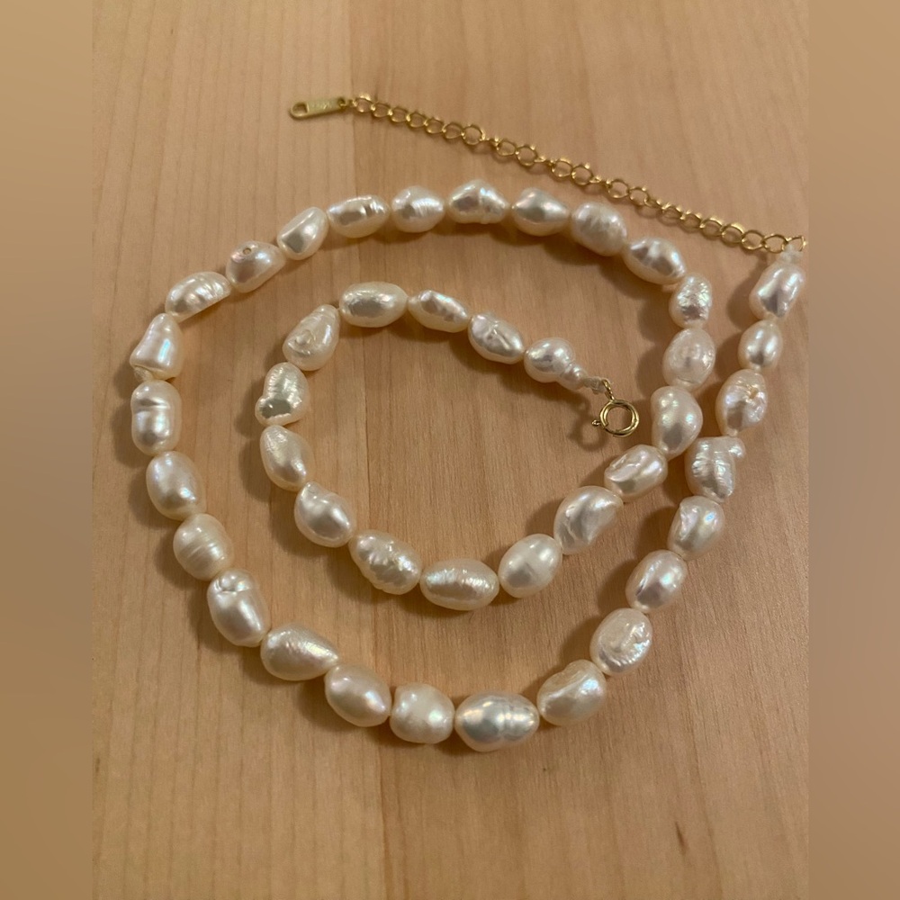 Chubby baroque pearl necklace
